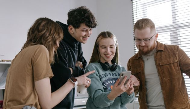 Visual Culture and the Rise of Meme Based Messaging