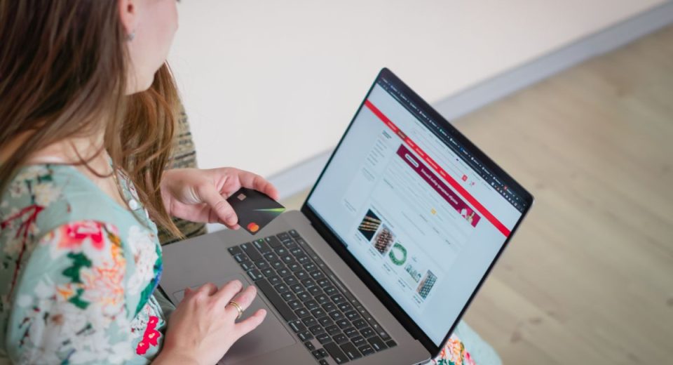 Social Commerce with Seamless Checkout
